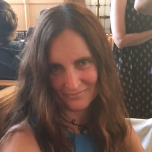 Meet your Posher, Amy - Picture 1 of 1